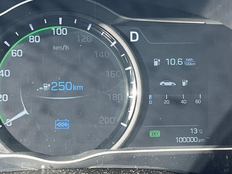 2023-10-31 09.07.27.jpg (112.91 KiB) Visto 26624 vezes pormenor de 250 km autonomia