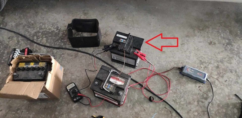 BateriaDrenada.jpg (113.1 KiB) Visto 12656 vezes Bateria a carregar com ajuda